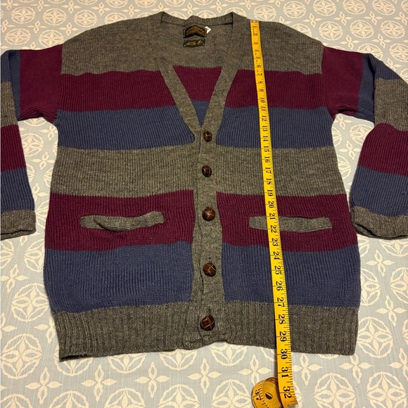 Vintage Eddie Bauer 100% wool cardigan - Picture 6 of 8